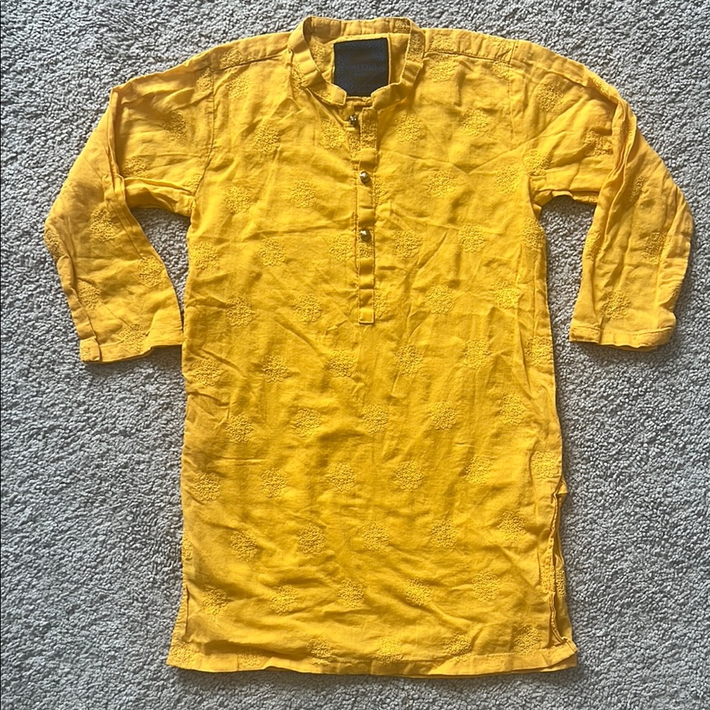 Yellow Kurta with Long Sleeves and Collarless Neckline